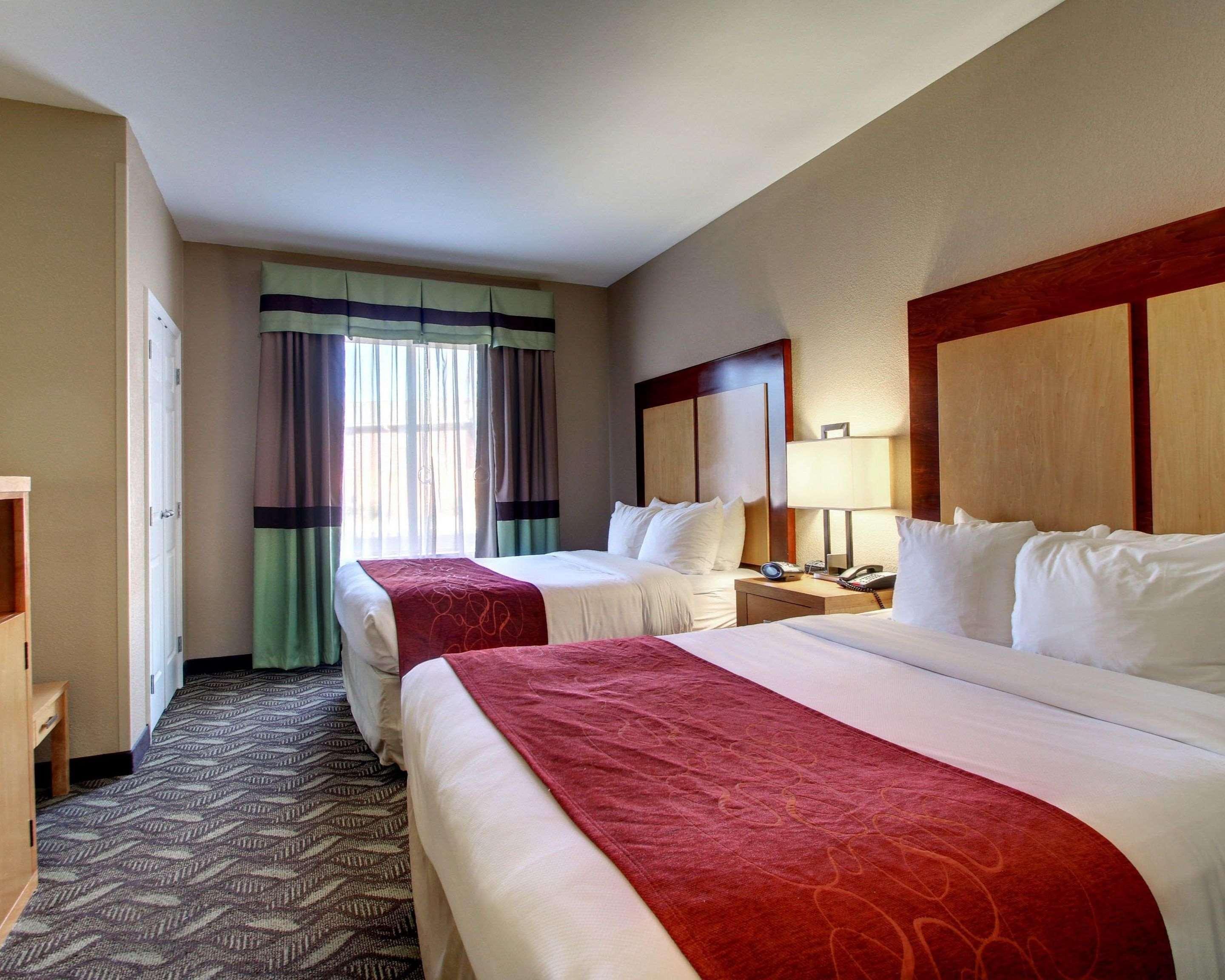 Comfort Suites Airport Luckney Exteriör bild