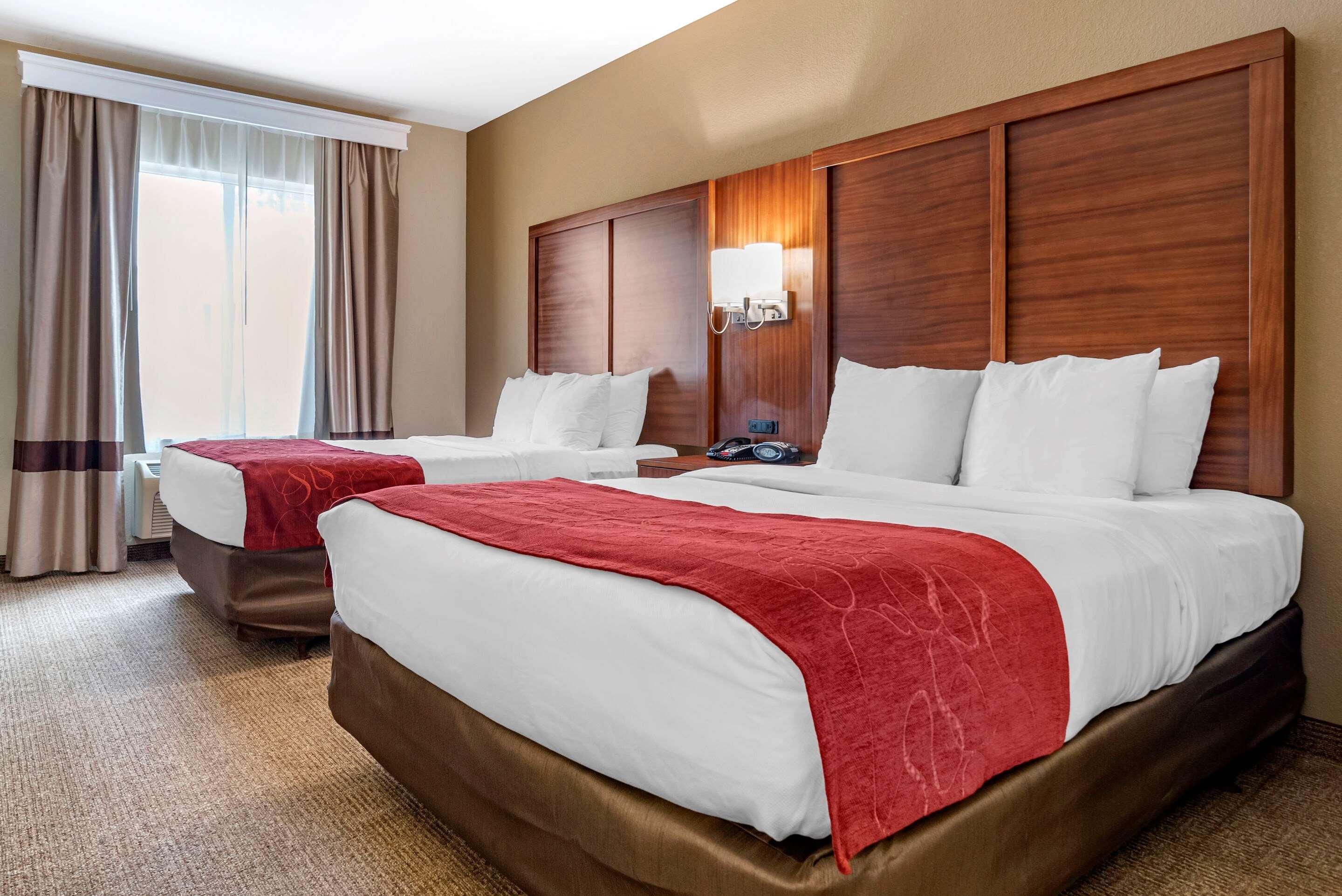 Comfort Suites Airport Luckney Exteriör bild